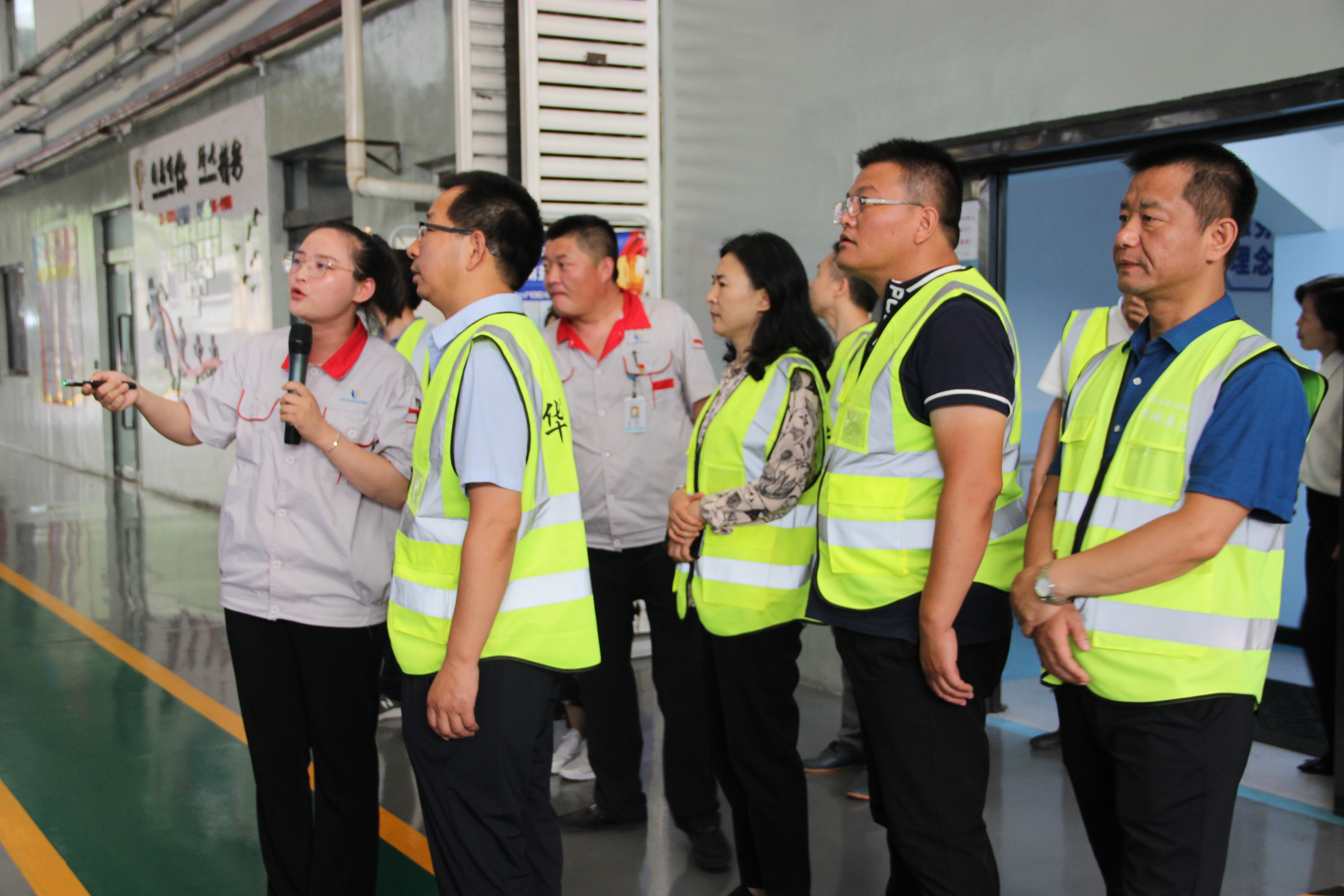 �˶������������о�������ݰ����˾���е���