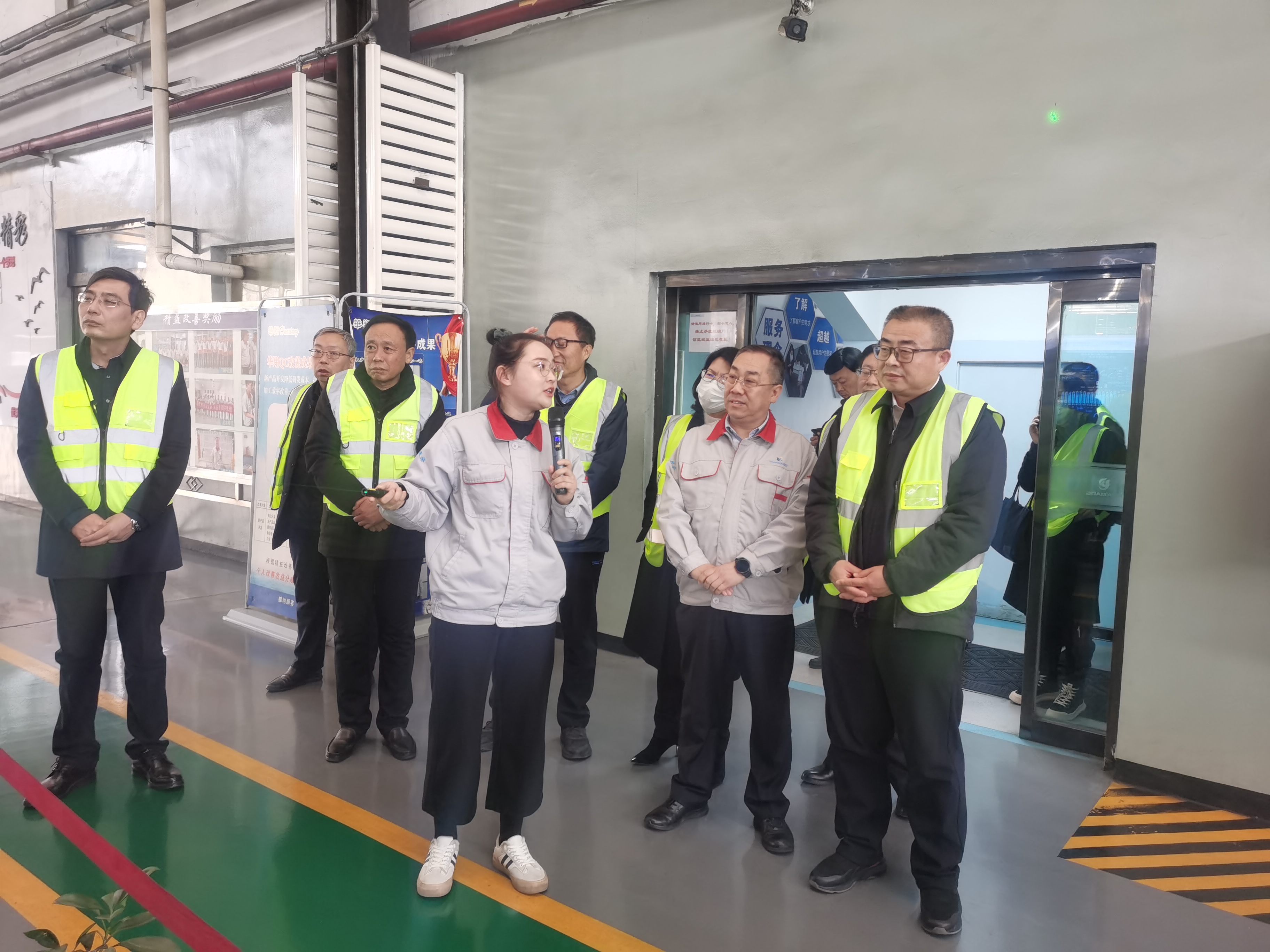 ʡ�г��ϵ����һ��ݰ����˾��������