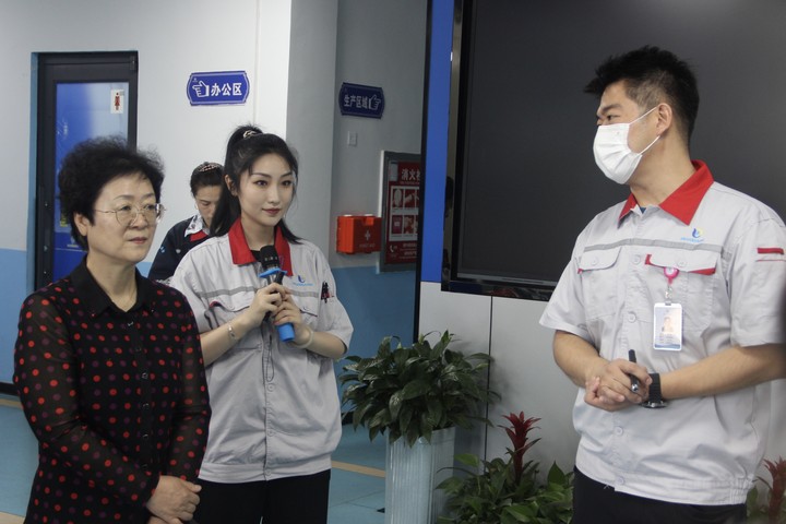 �ٷ����˴�����������һ����EZPAYǮ���������е���